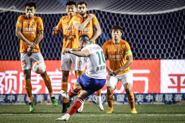 徐杰22分广东胜新疆 曾凌铉31分福建负青岛