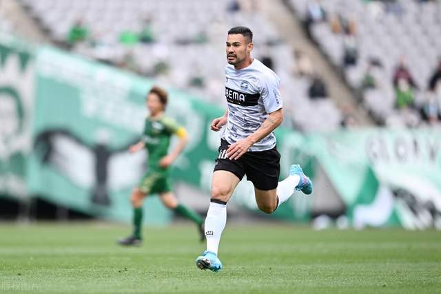 拉文36分公牛力克绿军3连胜 篮网送猛龙6连败