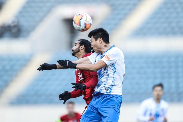 斯洛特是第四位处子赛季率队圣诞节登顶的主教练